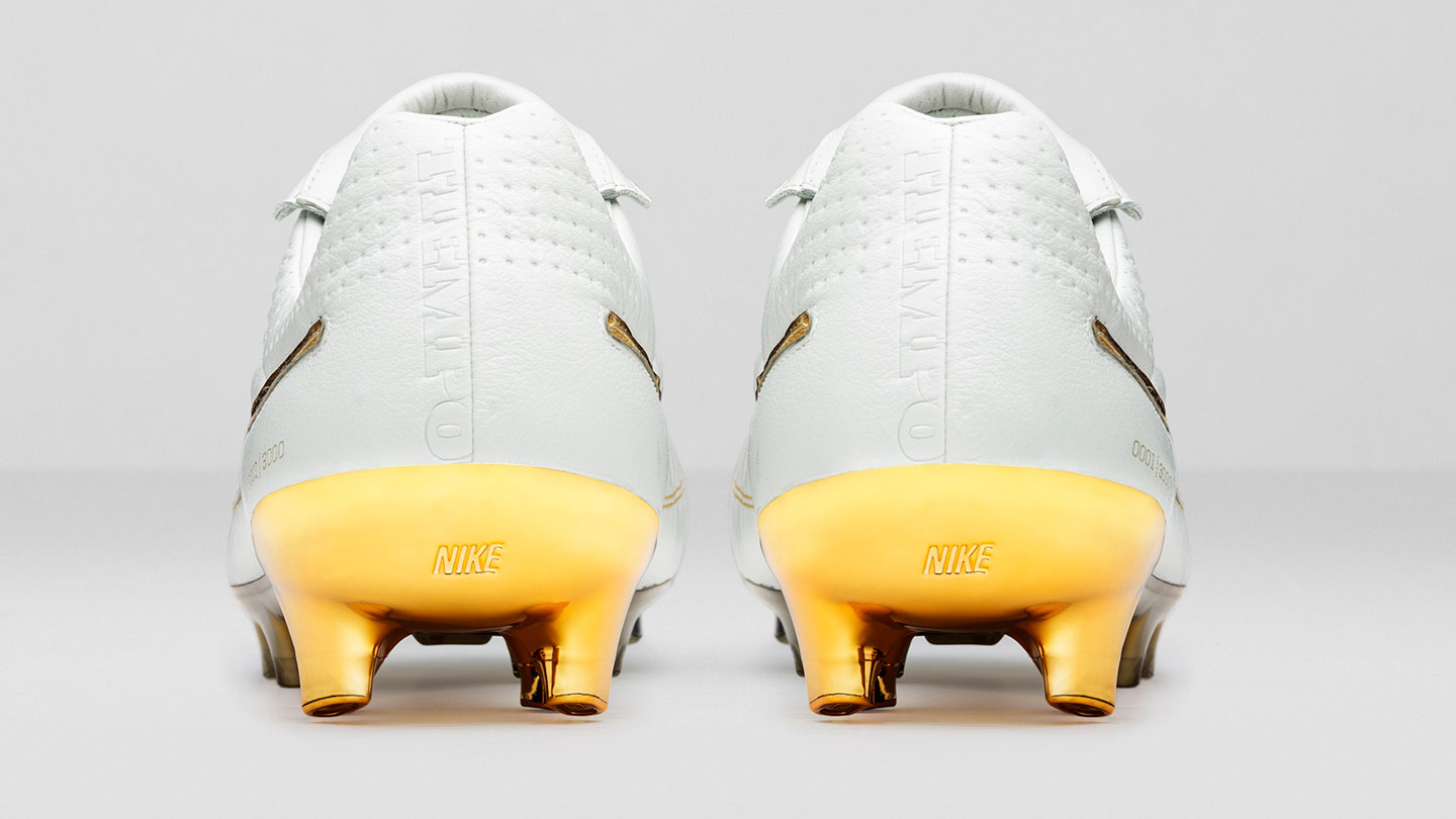 Nike Football Ronaldino Tiempo Gold back