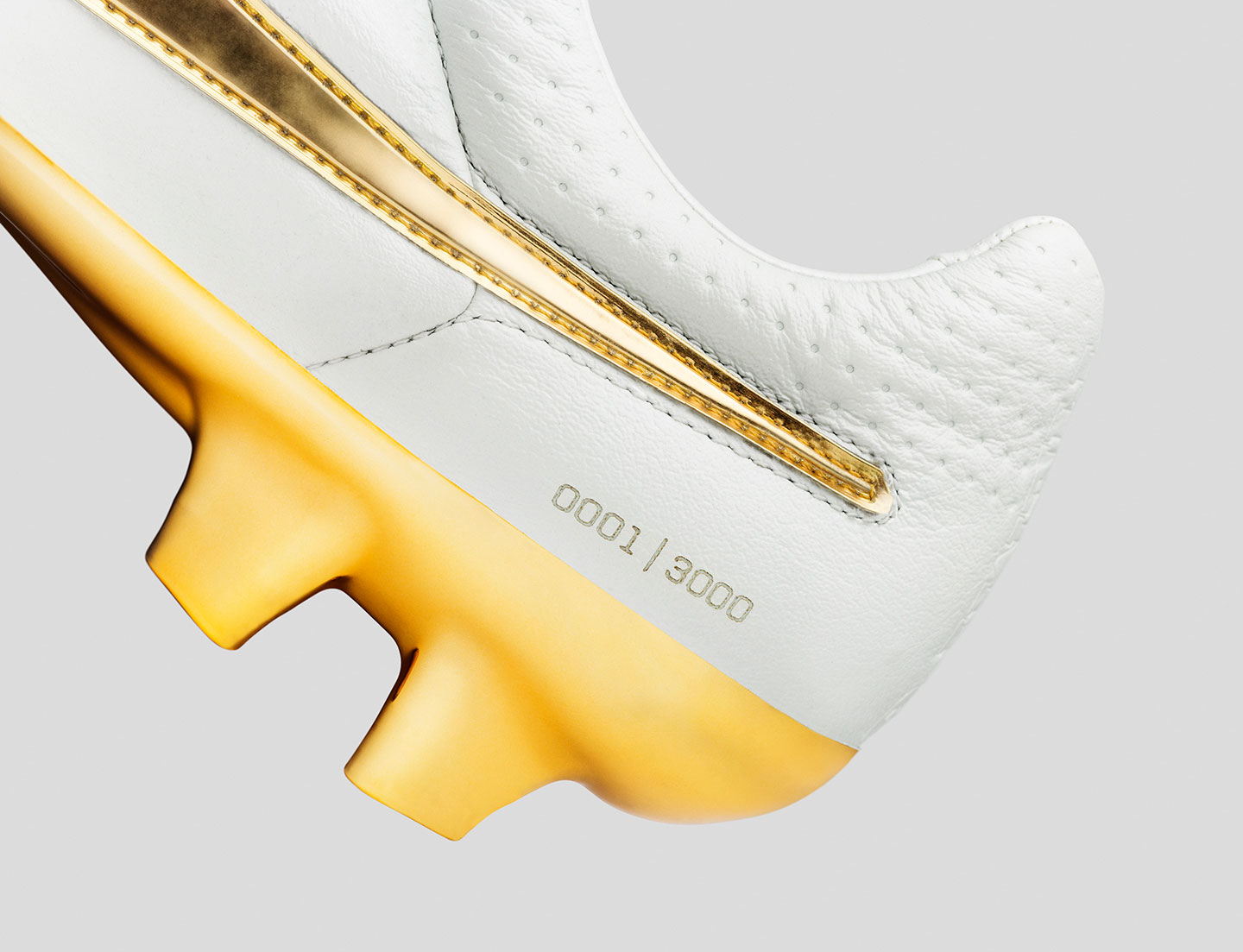 Nike Football Ronaldino Tiempo Gold side logo detail