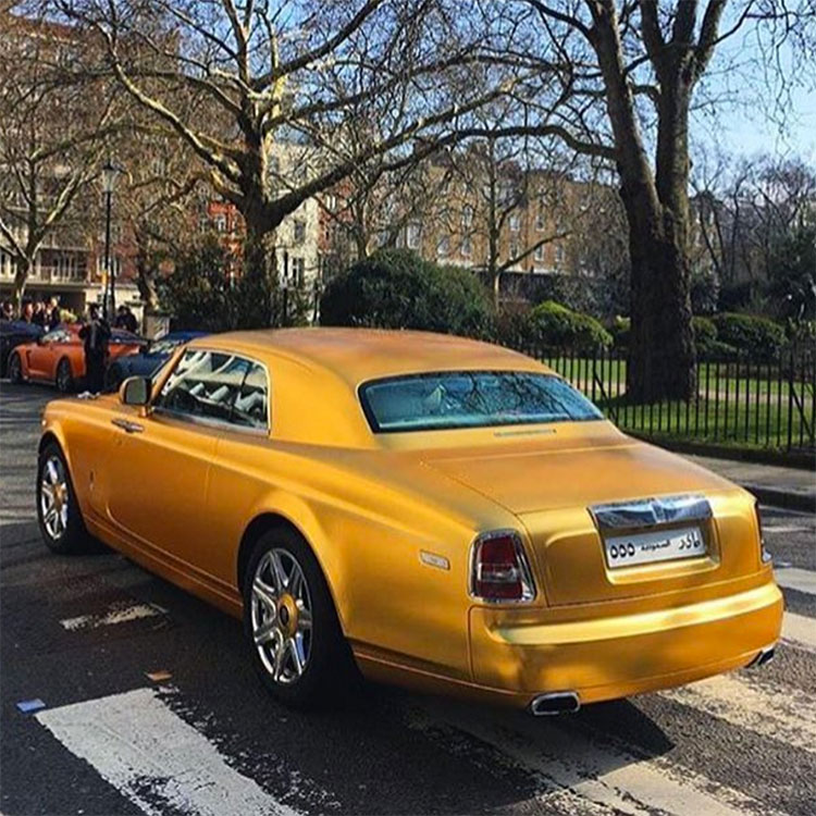 Rolls-Royce Phantom Coupe gold