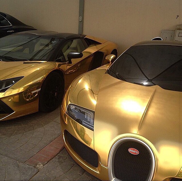 bugatti aventador gold