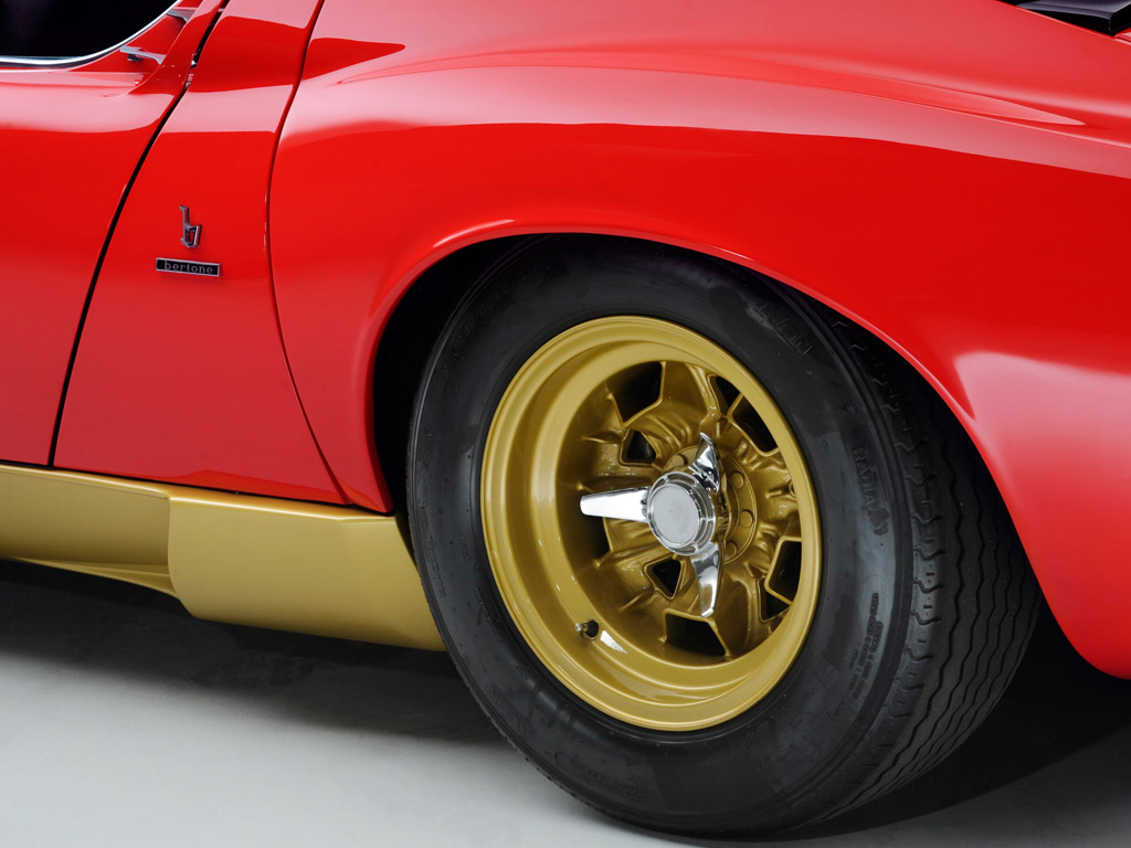 Lamborghini Miura SV gold wheel