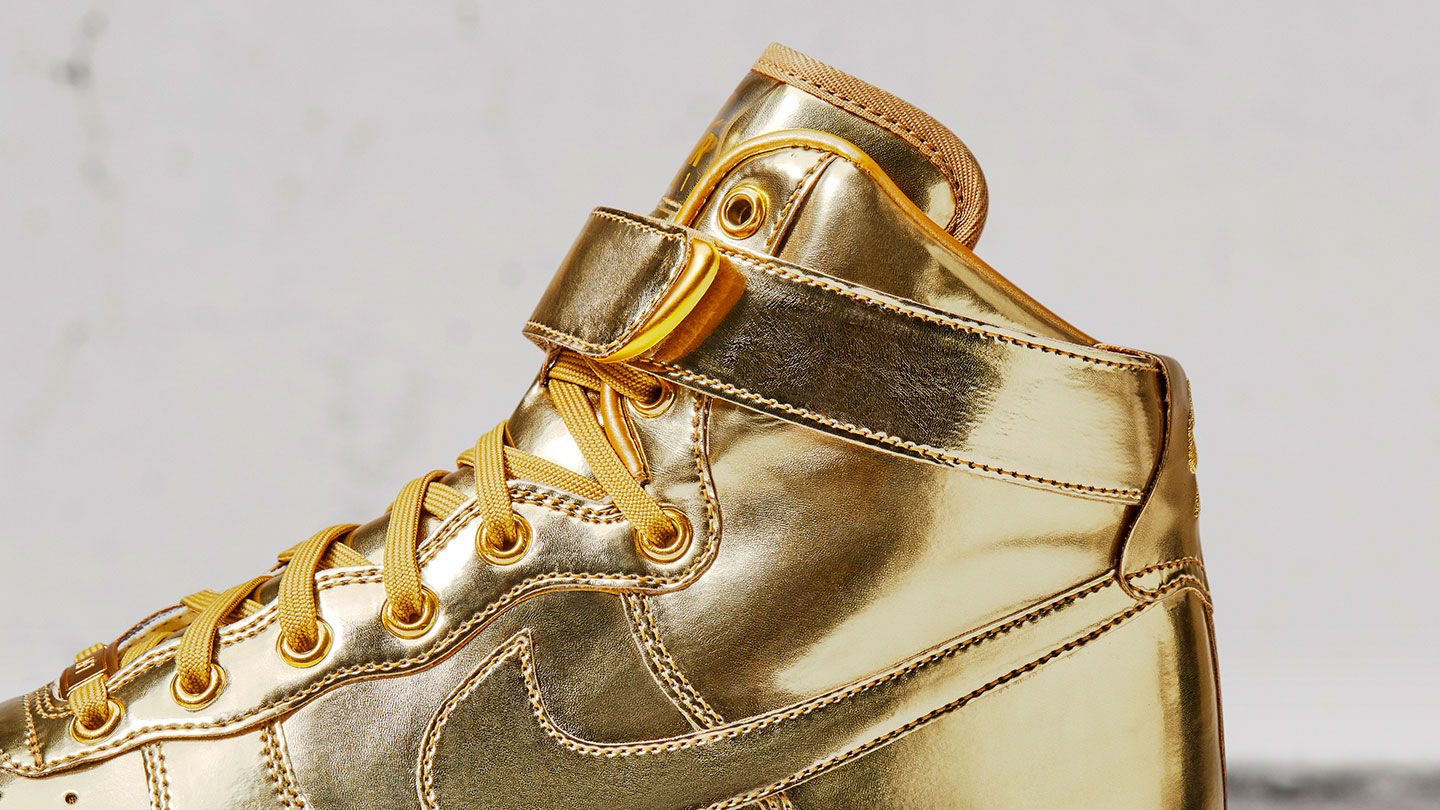 nike air force 1 high gold top